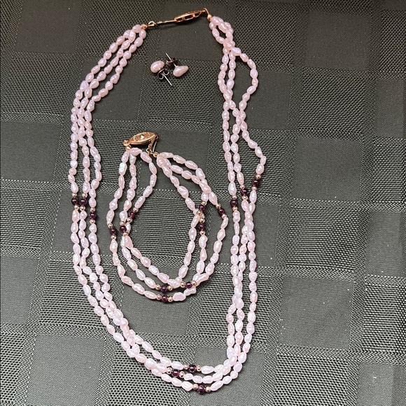 Vintage Fresh Water Pearl Jewelry Set ( includes necklace,bracelet earrings) - Picture 2 of 16